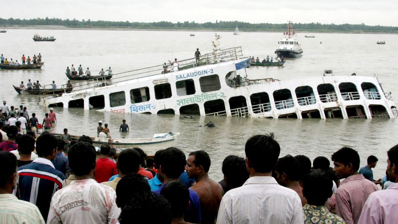 ভয়াল ২ মে মর্মান্তিক স্মৃতি: সালাউদ্দিন-২ লঞ্চডুবি, শোকে উপকূলবাসী