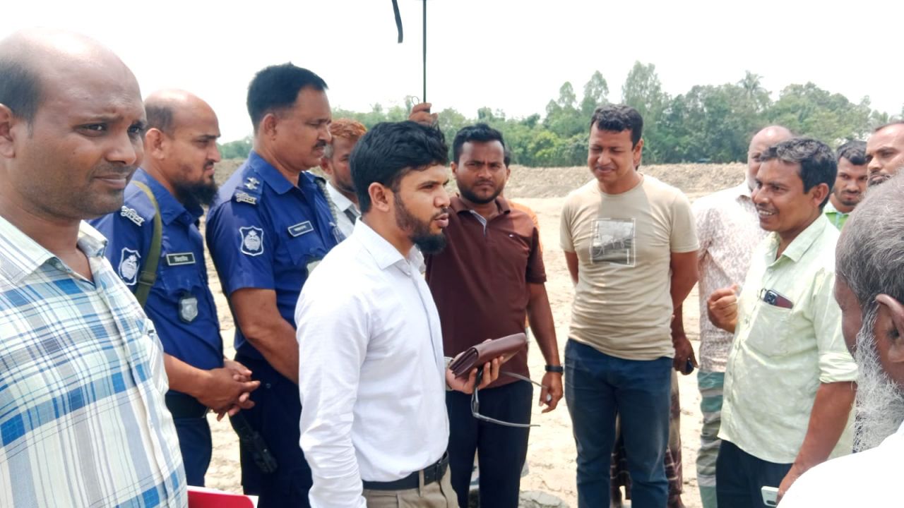 মান্দায় অবৈধভাবে ধানী জমির মাটি কাটায় জরিমানা ৫০ হাজার টাকা