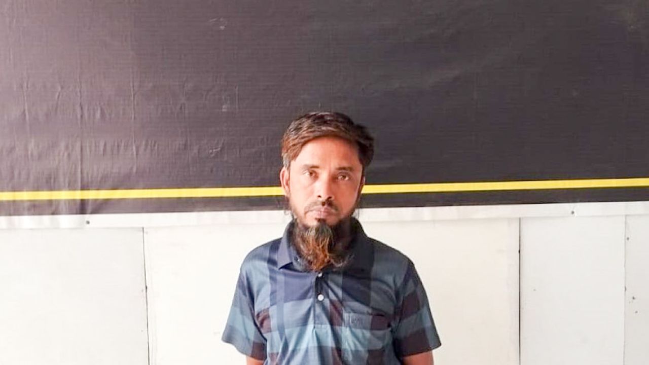 ফরিদপুরে দস্যুতা মামলার সাজাপ্রাপ্ত পলাতক আসামি হায়দার মোল্লা গ্রেফতার