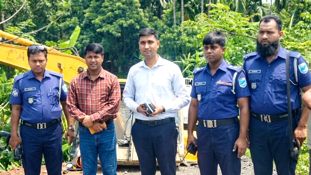 ভাঙ্গায় ভ্রাম্যমান আদালতের অভিযান: তেল কম মাপ, মাটি কাটা ও দখলবাজির বিরুদ্ধে জরিমানা-উচ্ছেদ