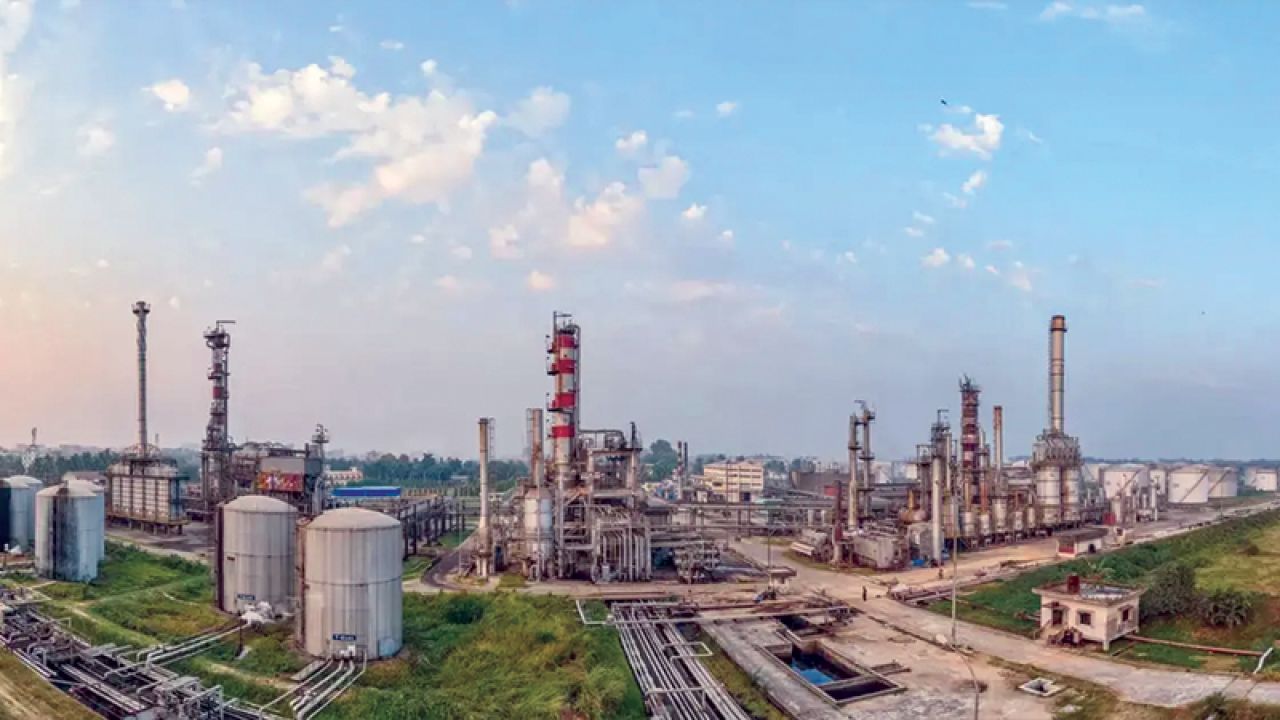 তিন সপ্তাহ পর ফের উৎপাদনে ইস্টার্ন রিফাইনারি