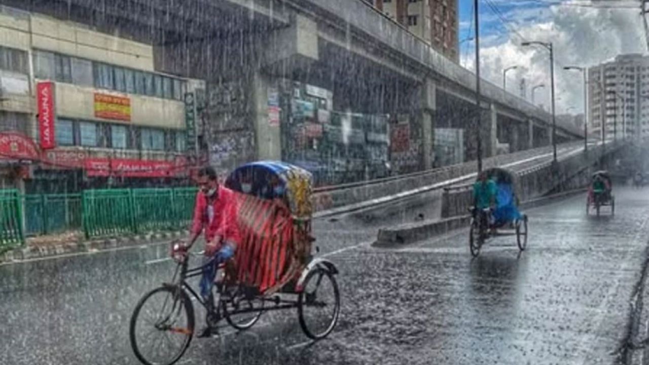 দেশজুড়ে বজ্রসহ বৃষ্টির পূর্বাভাস, তাপমাত্রা অপরিবর্তিত