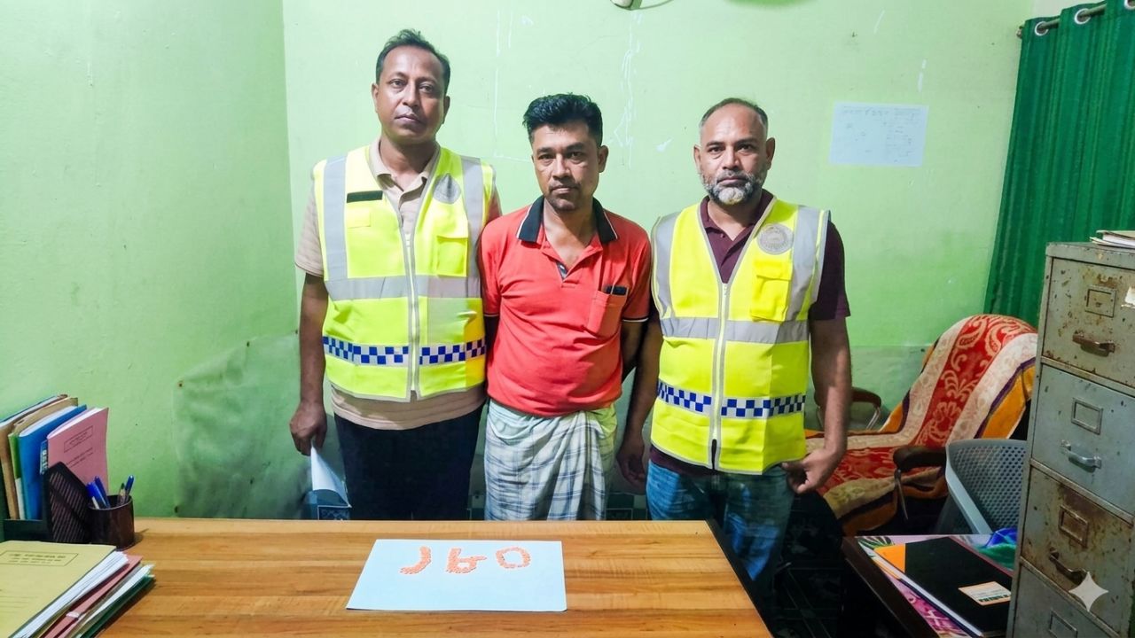 নড়াইলের কালিয়ায় মাদকবিরোধী অভিযানে ১৮০ পিস ইয়াবাসহ আটক ১